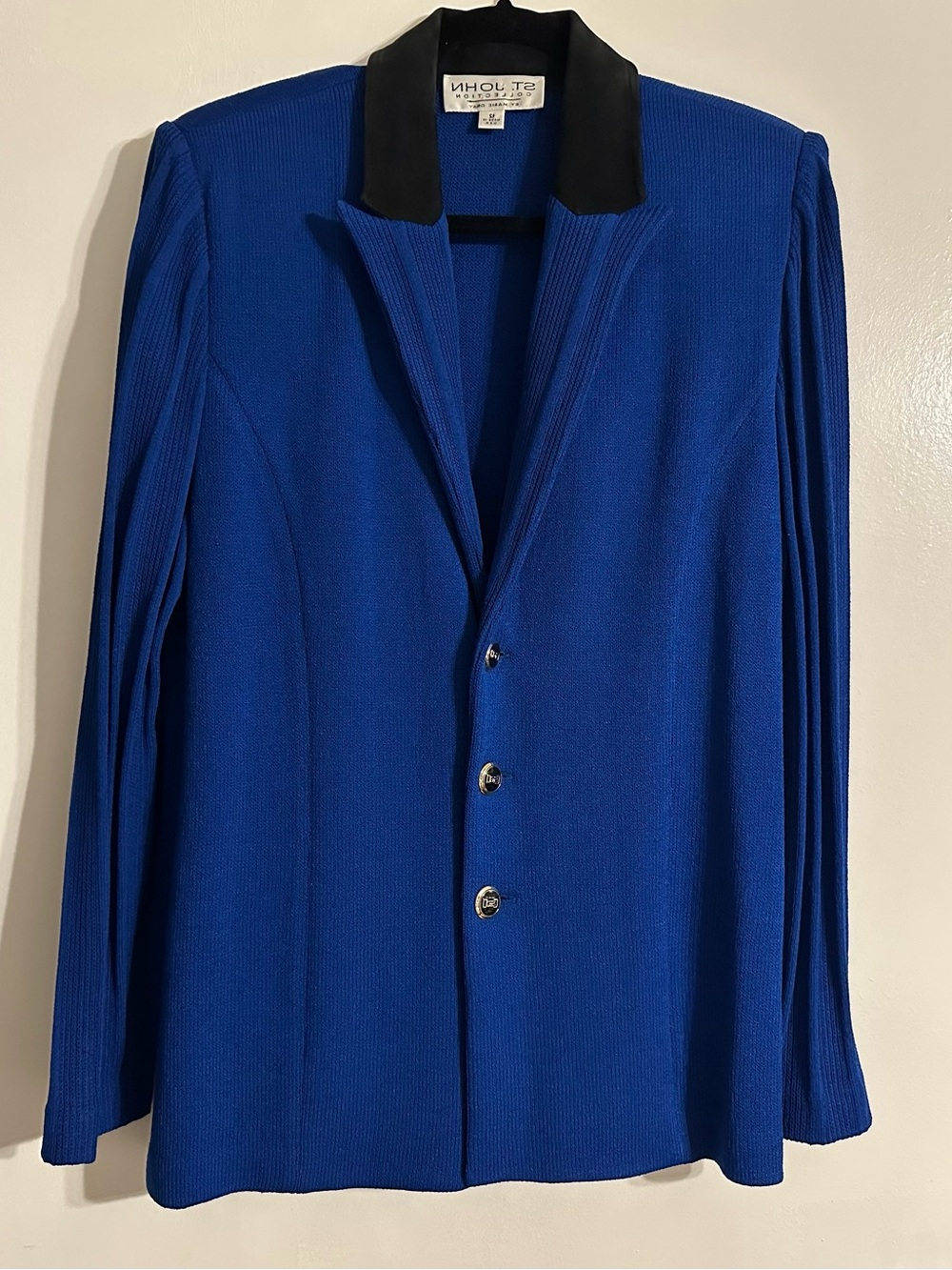 TITLE: St. John Collection by Marie Gray Size 12 Royal Blue Ribbed Knit Cardigan